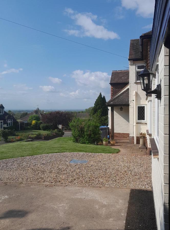 Modern Retreat Near Town & Nature With Stunning Views Entertainment And Parking Burton-upon-Trent Zewnętrze zdjęcie