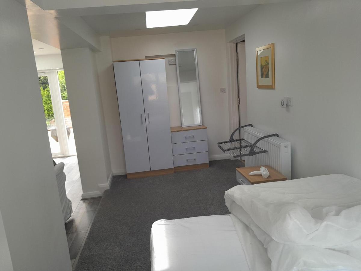 Modern Retreat Near Town & Nature With Stunning Views Entertainment And Parking Burton-upon-Trent Zewnętrze zdjęcie