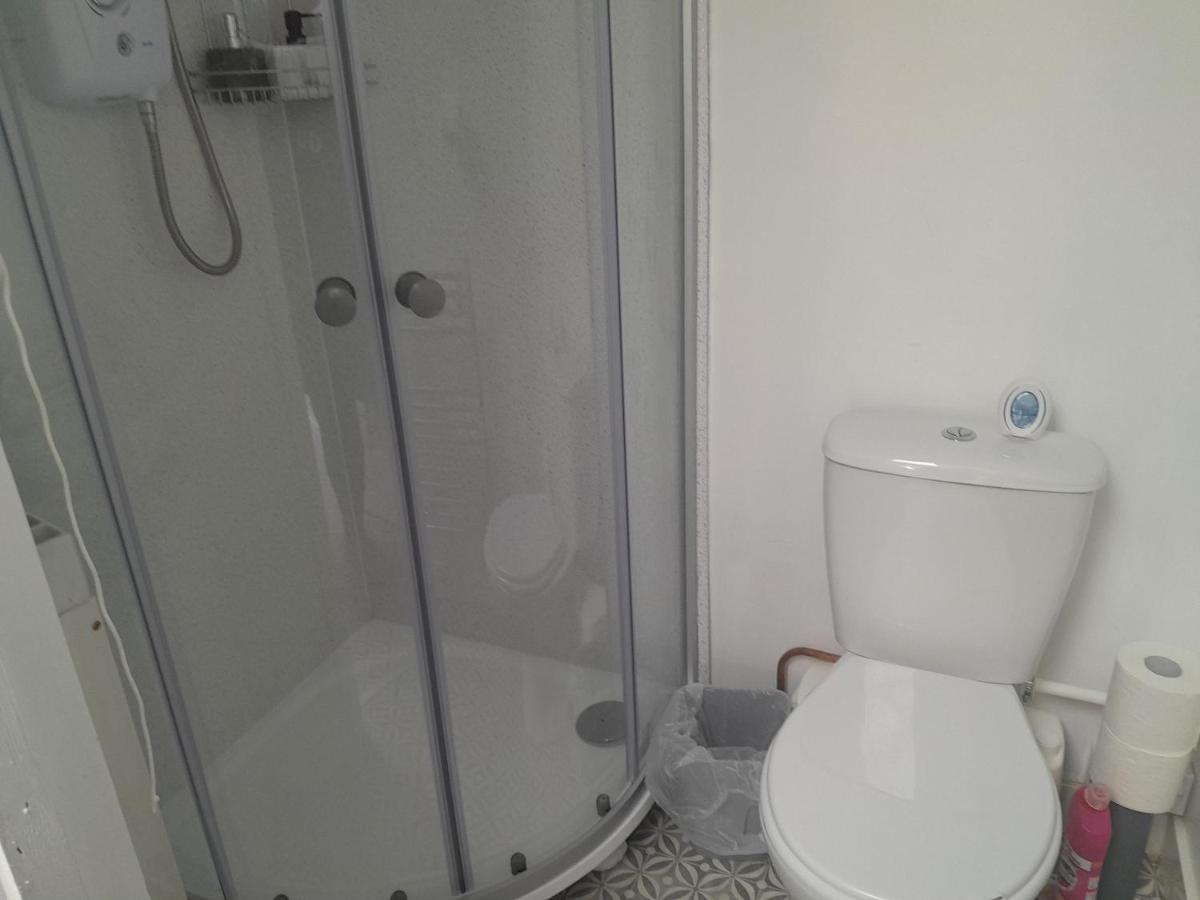 Modern Retreat Near Town & Nature With Stunning Views Entertainment And Parking Burton-upon-Trent Zewnętrze zdjęcie